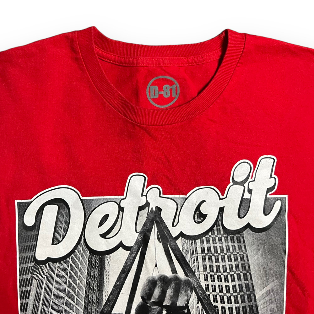 District 81 Detroit Native Joe Louis Monument Red, Black, & White T-Shirt Sz XL - Picture 4 of 11